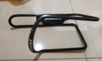 GIANT BOTTLE CAGE (ALLOY) USED LESS THAN 6 MONTHS - ORIGINAL GUARANTEED