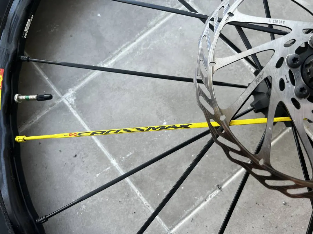 SOLD Mavic Crossmax 27.5 Carbon Hub