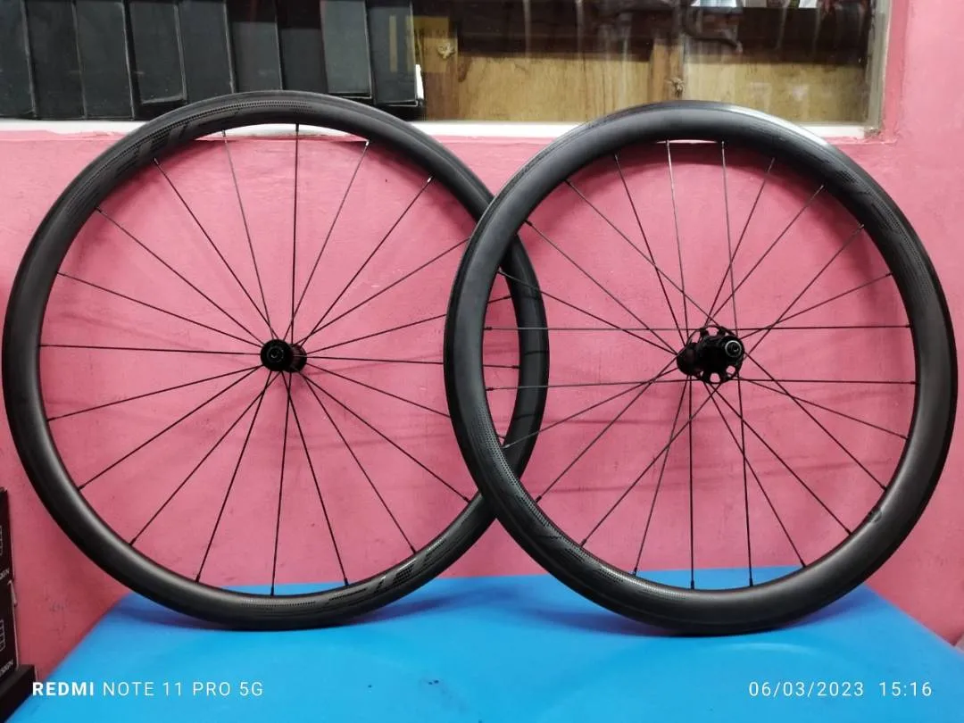 Tuff P3 .4 carbon wheelset. Ratchet system