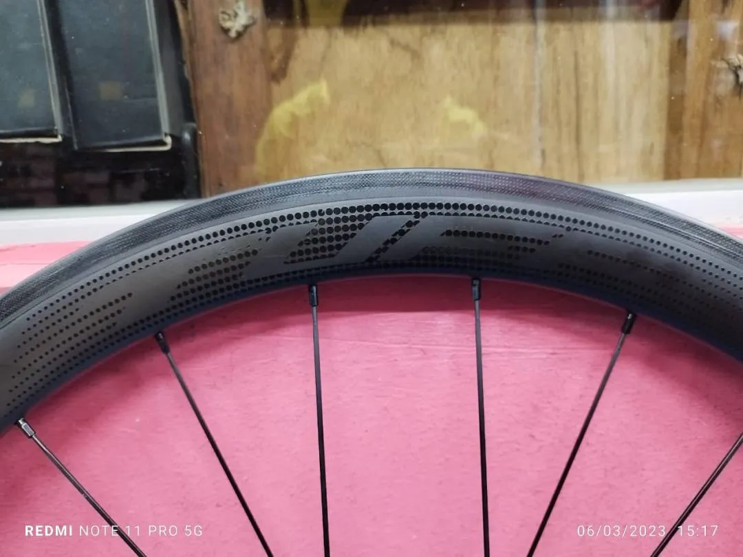 Tuff P3 .4 carbon wheelset. Ratchet system