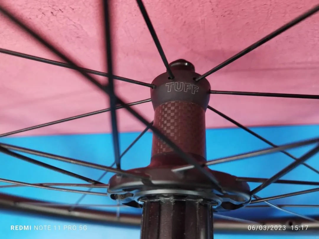 Tuff P3 .4 carbon wheelset. Ratchet system