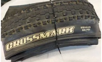 MAXXIS CROSSMARK 26X1.95 KEVLAR FOLDABLE 2PCS (1PAIR) USED FOR FEW MONTHS