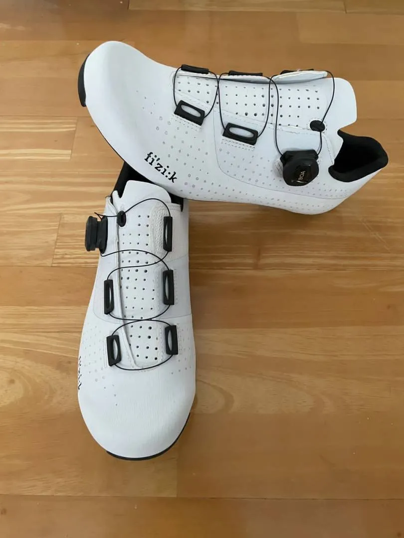 Fizik Tempo Overcurve R4 Size UK 8/42 Wide
