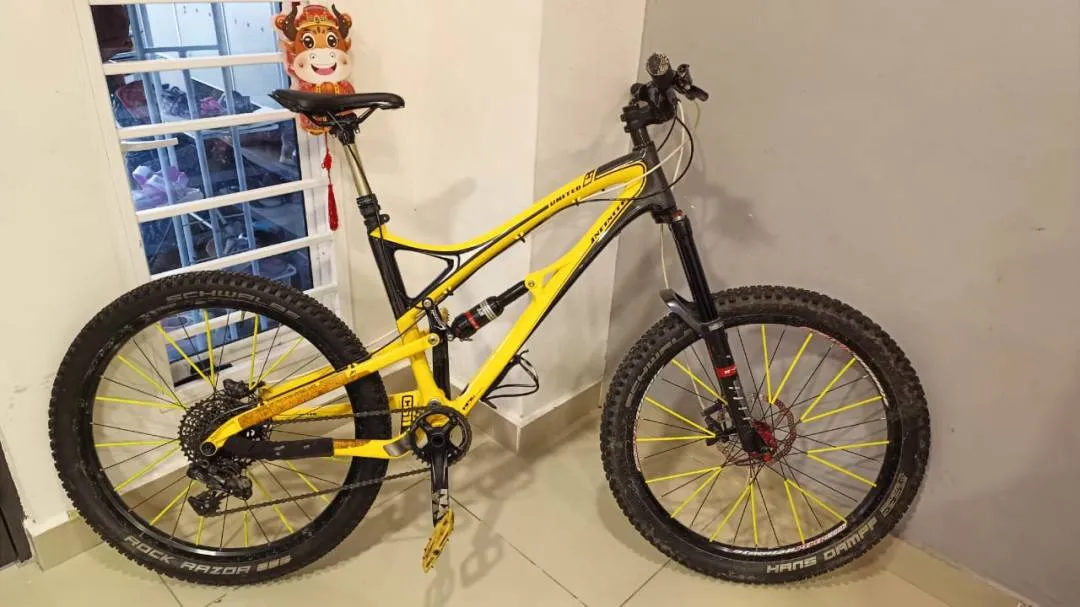 UNITED INFINITE C611 full suspension carbon