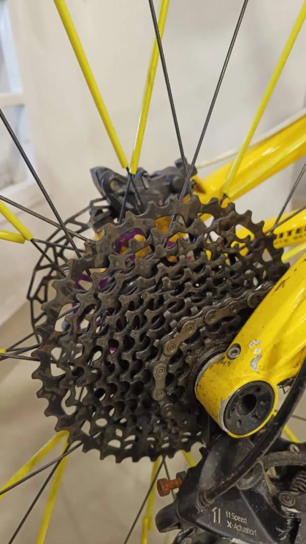 UNITED INFINITE C611 full suspension carbon