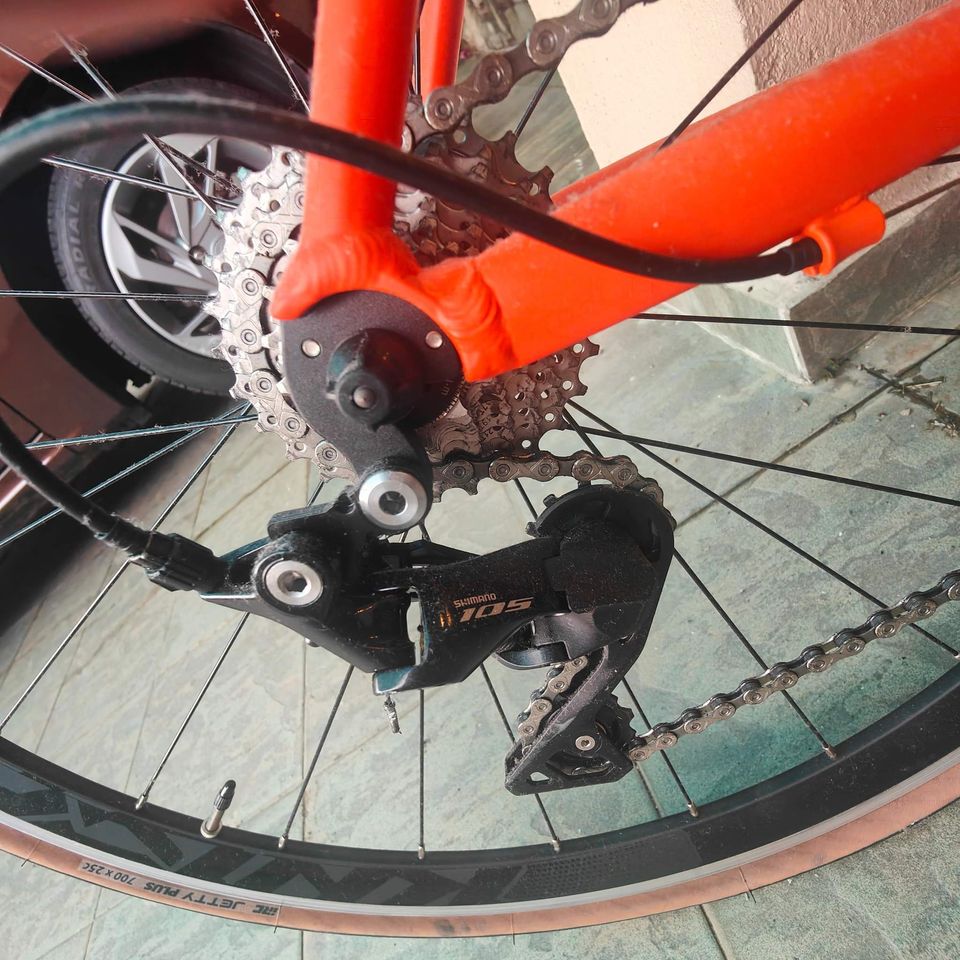 Kespor 11 speed road bike KOM setup 50/34 105 groupset used