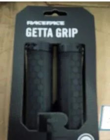 RACEFACE GETTA GRIP 33MM ULTRA COMFORT - CLEARANCE SALES