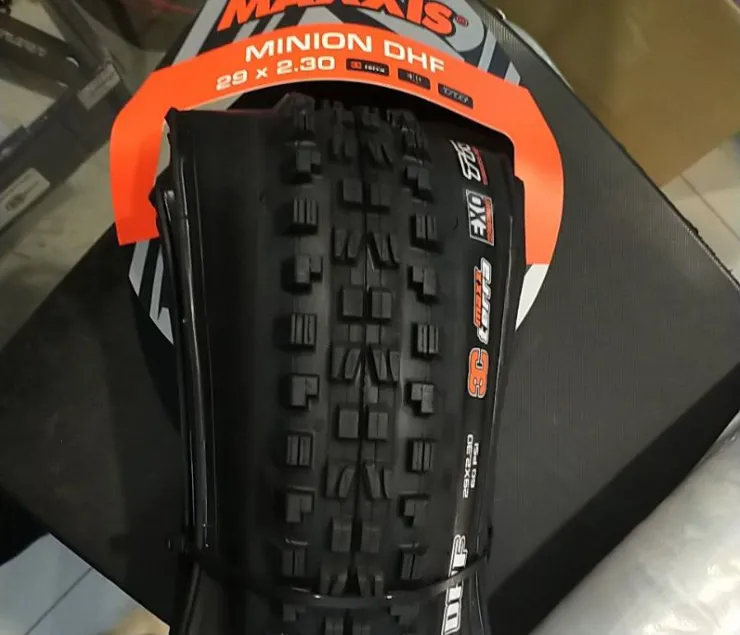 MAXXIS MINION DHF 29X2.3 WITH 3C MAXXTERRA TUBELESS READY EXO PROTECTION