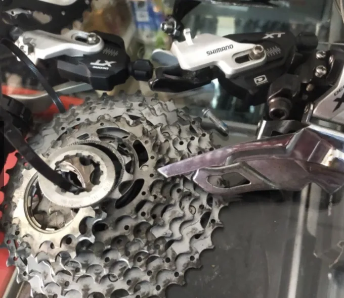 SHIMANO DEORE XT 3X10 COMBO MIX USED LESS THAN 200KM- FD, RD, CHAIN, CASSETTE,SHIFTER,CRANKSET