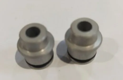 MAVIC REAR ADAPTOR FOR 12X135MM CONVERTER TO 10X135MM QR STANDARD AXLE - LAST PAIR CLEARANCE