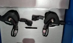 SHIMANO 105 RS-700 rs700 SHIFTER SET 2x11SPEED shimano RS700 shifter &amp; DEORE M4100 RIGHT SHIFTER 10