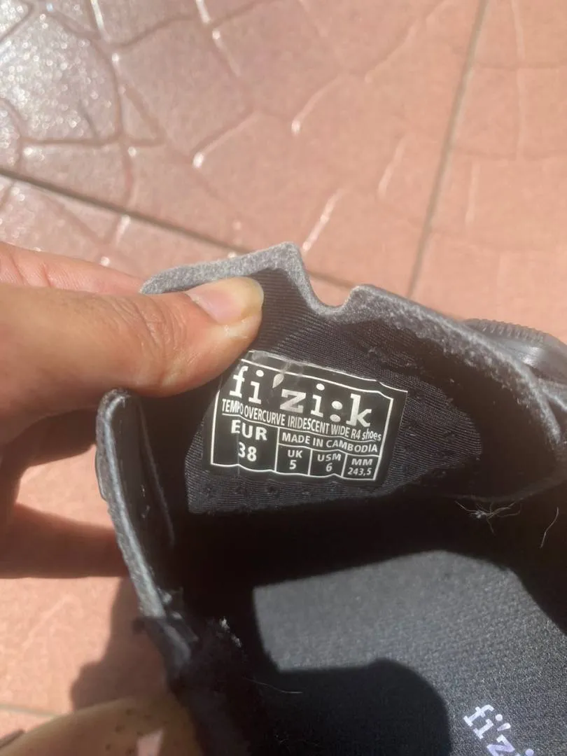 Fizik Tempo Overcurve R4 Wide Road Bike Shoes (EU38)