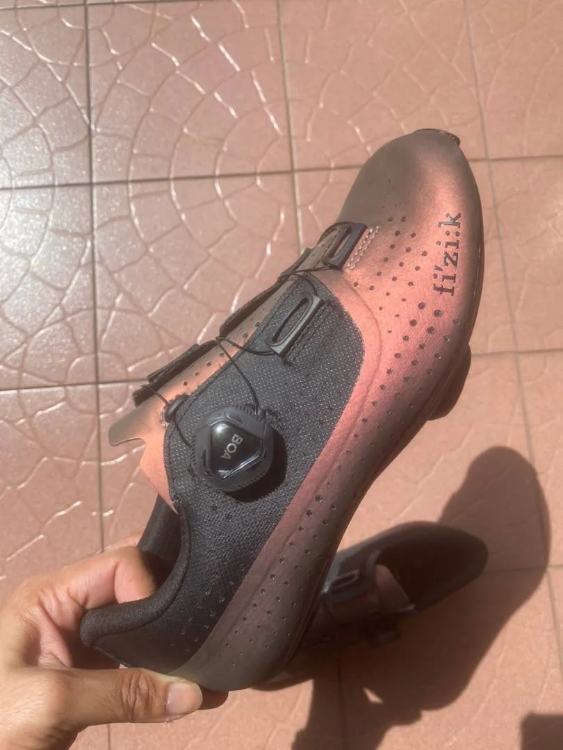 Fizik Tempo Overcurve R4 Wide Road Bike Shoes (EU38)