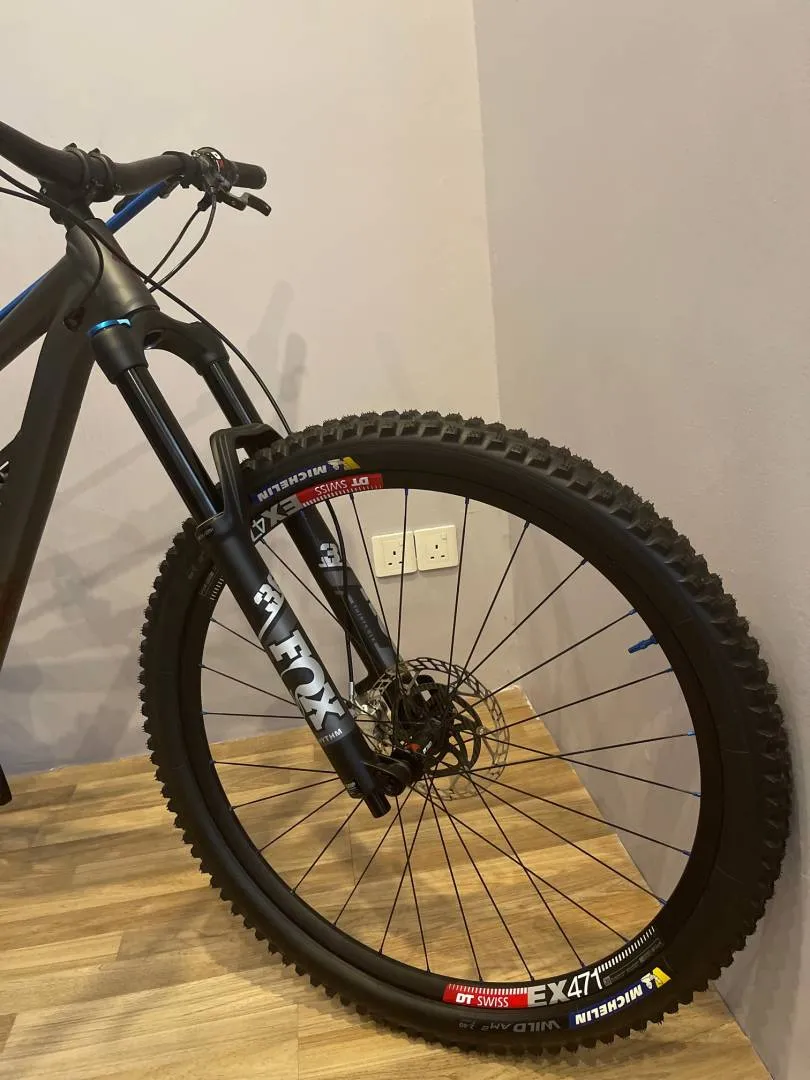2021 Specialized Status 160 Size S3