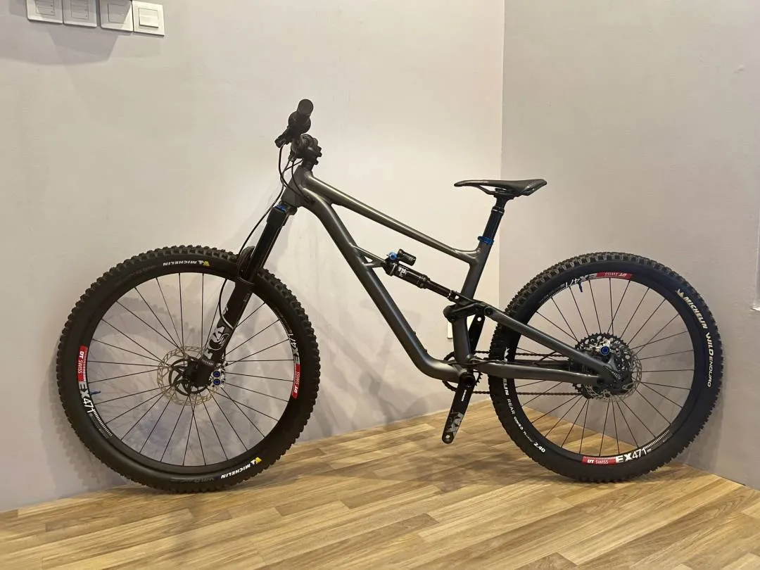 2021 Specialized Status 160 Size S3