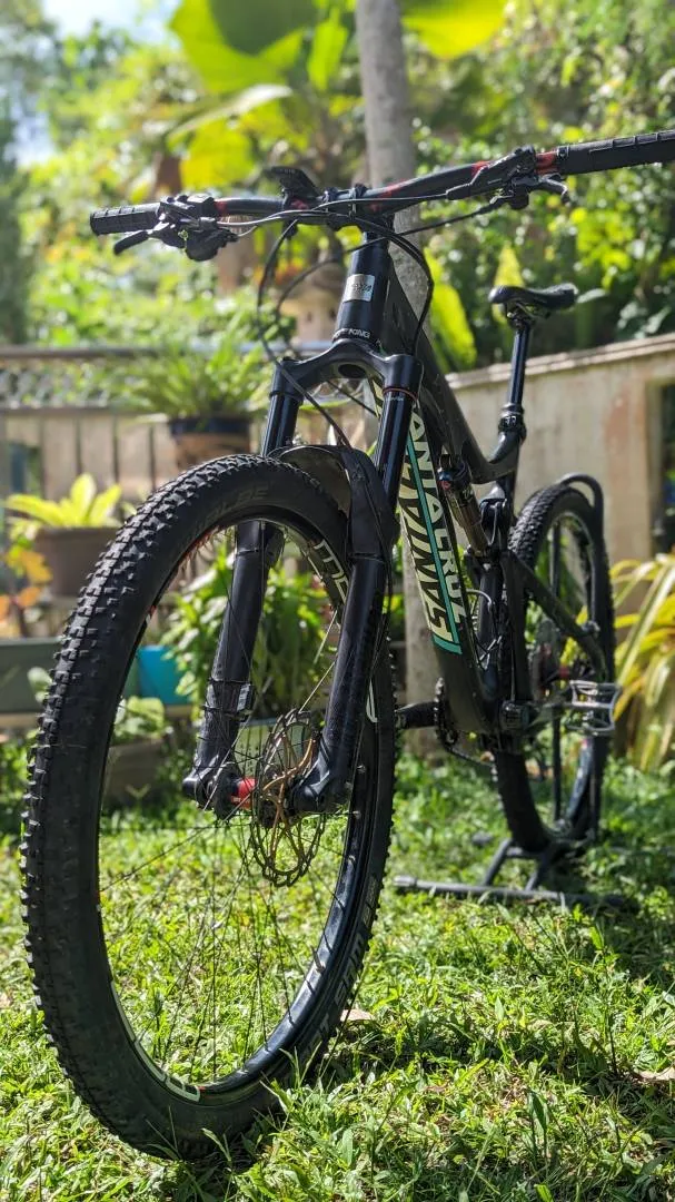 Santa Cruz 5010C complete bike 27.5