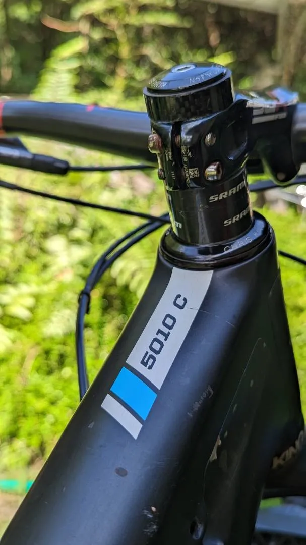 Santa Cruz 5010C complete bike 27.5
