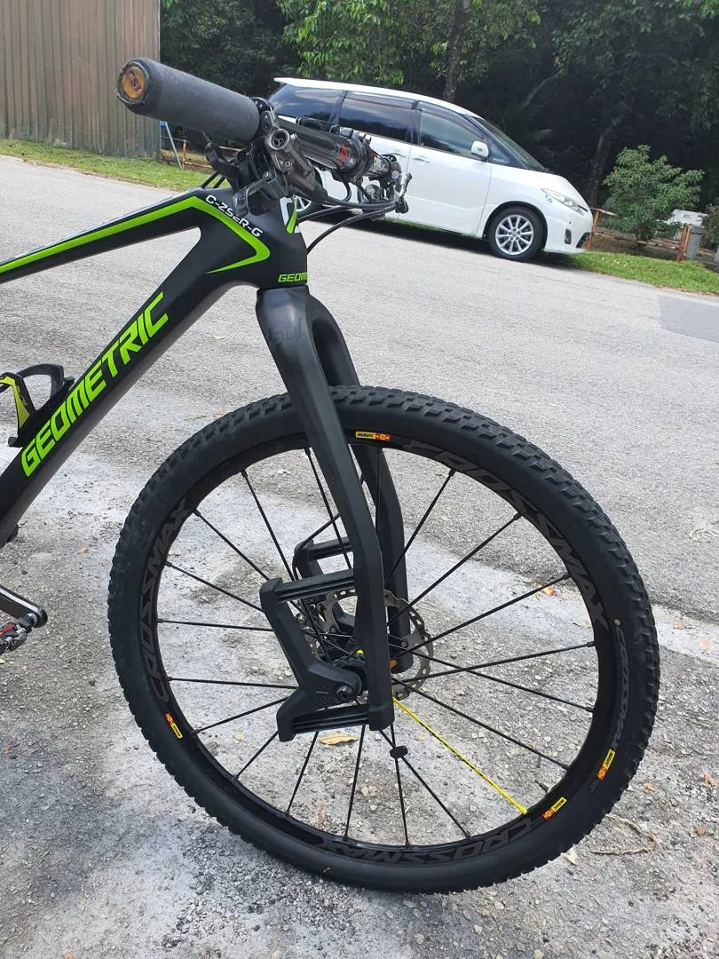 Fully loaded Carbon MTB with XTR