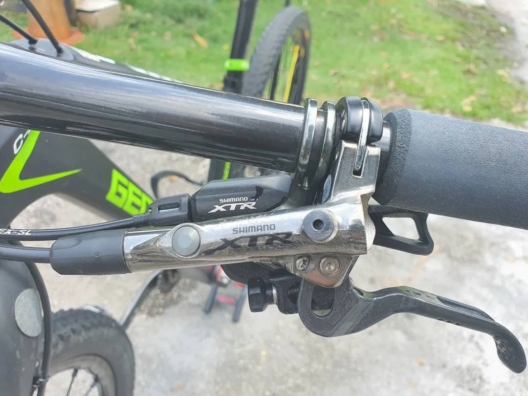 Fully loaded Carbon MTB with XTR