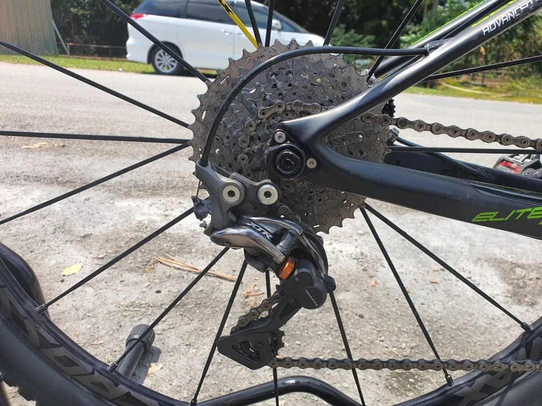 Fully loaded Carbon MTB with XTR