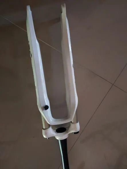 RST 80MM TRAVEL SUSPENSION FORK TAKEN OUT FROM NEW BIKE TAPPERED QR TYPE
