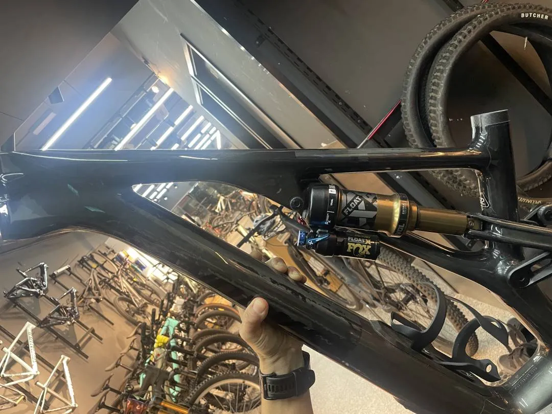 Brand new and unused Specialized Stumpjumper EVO S-Works frame (gloss smoke / carbon / black) s2