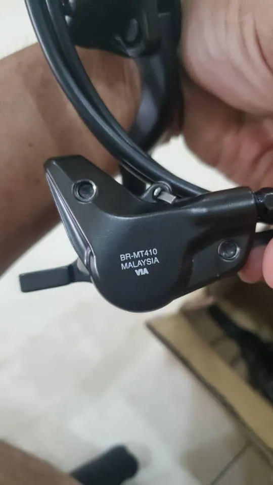 Used brake Shimano taken out from one week old bike