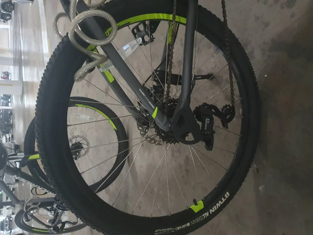 Hardly used Decathlon Dual Disc Brake ST500 Large size Bicycle