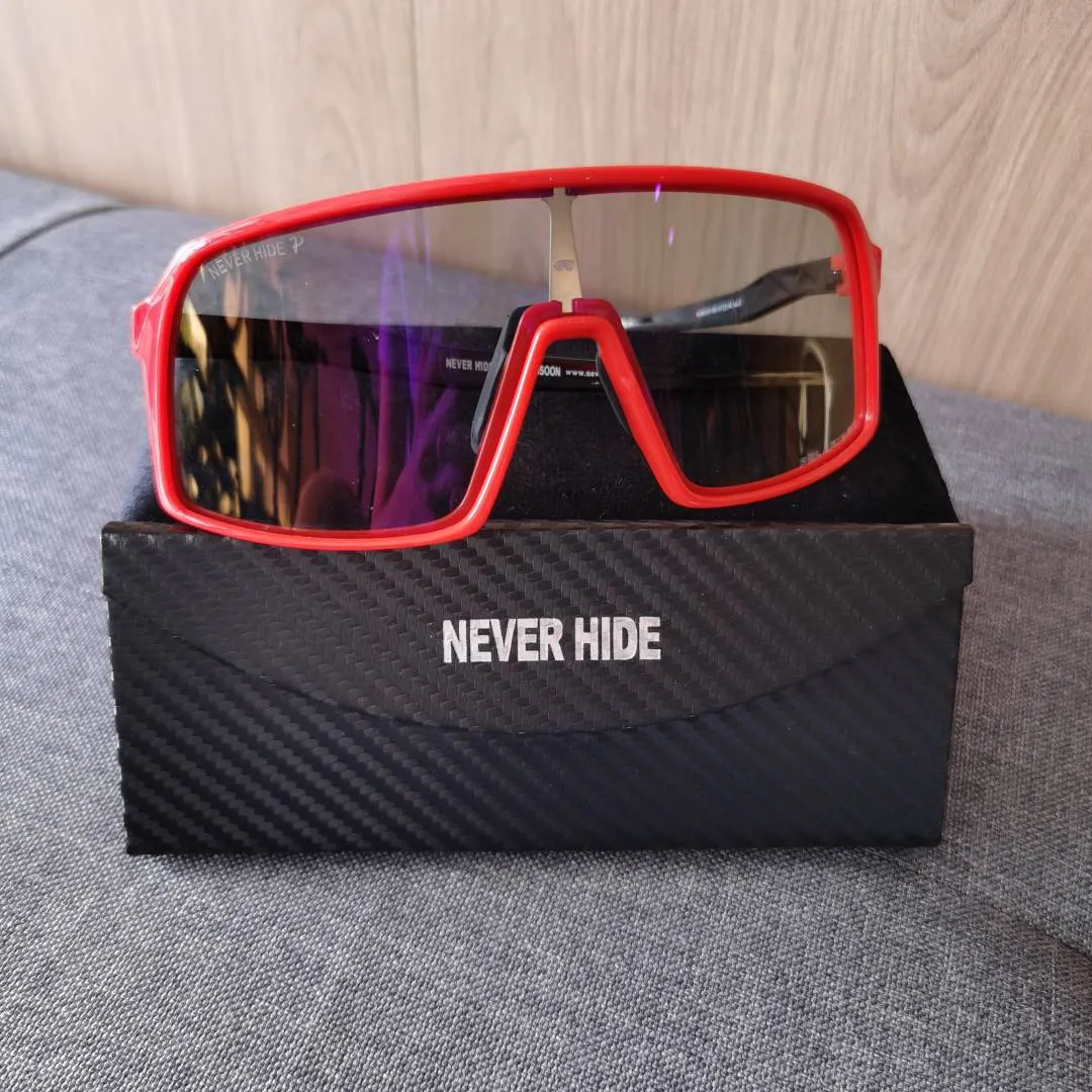 Never Hide Cycling Sunglasses with Photochromic Lens