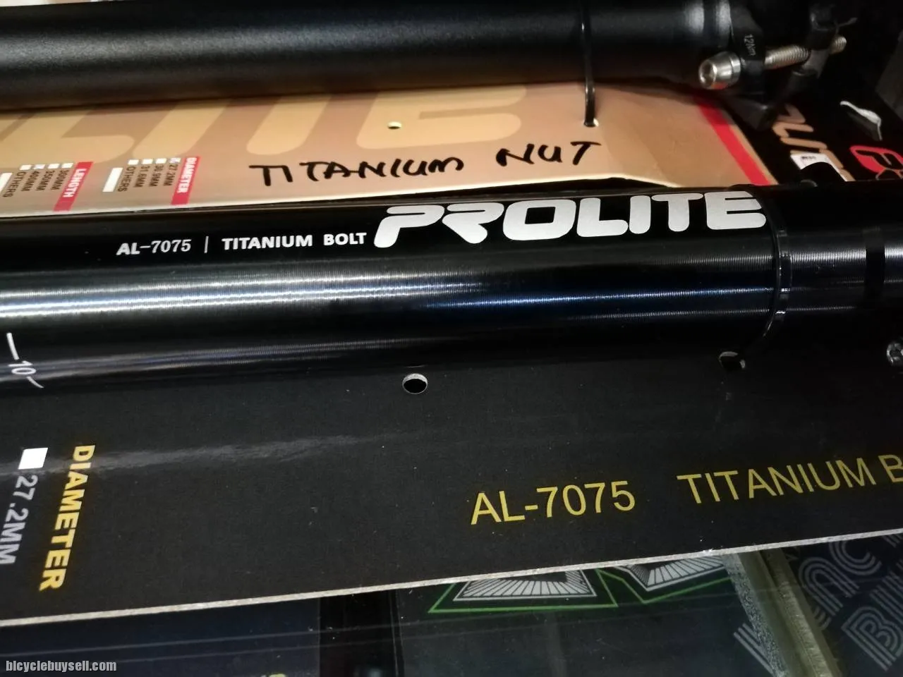 Prolite Lightweight Titanium Bolt 27.2 n 31.6