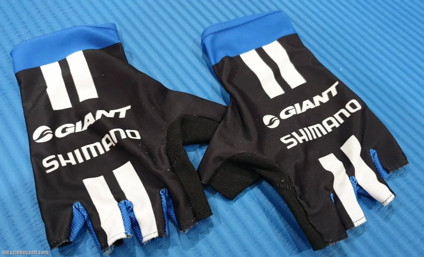 ORIGINAL PRO TEAM GIANT SHIMANO KITS: CLIMBER JERSEY, BIB SHORTS &amp; GLOVE
