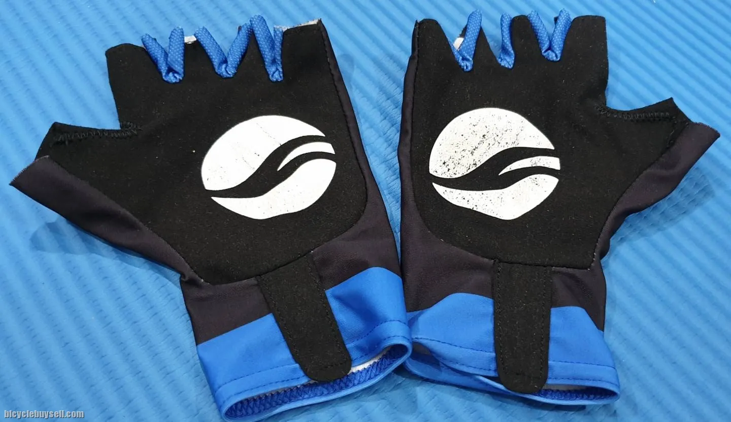 ORIGINAL PRO TEAM GIANT SHIMANO KITS: CLIMBER JERSEY, BIB SHORTS &amp; GLOVE