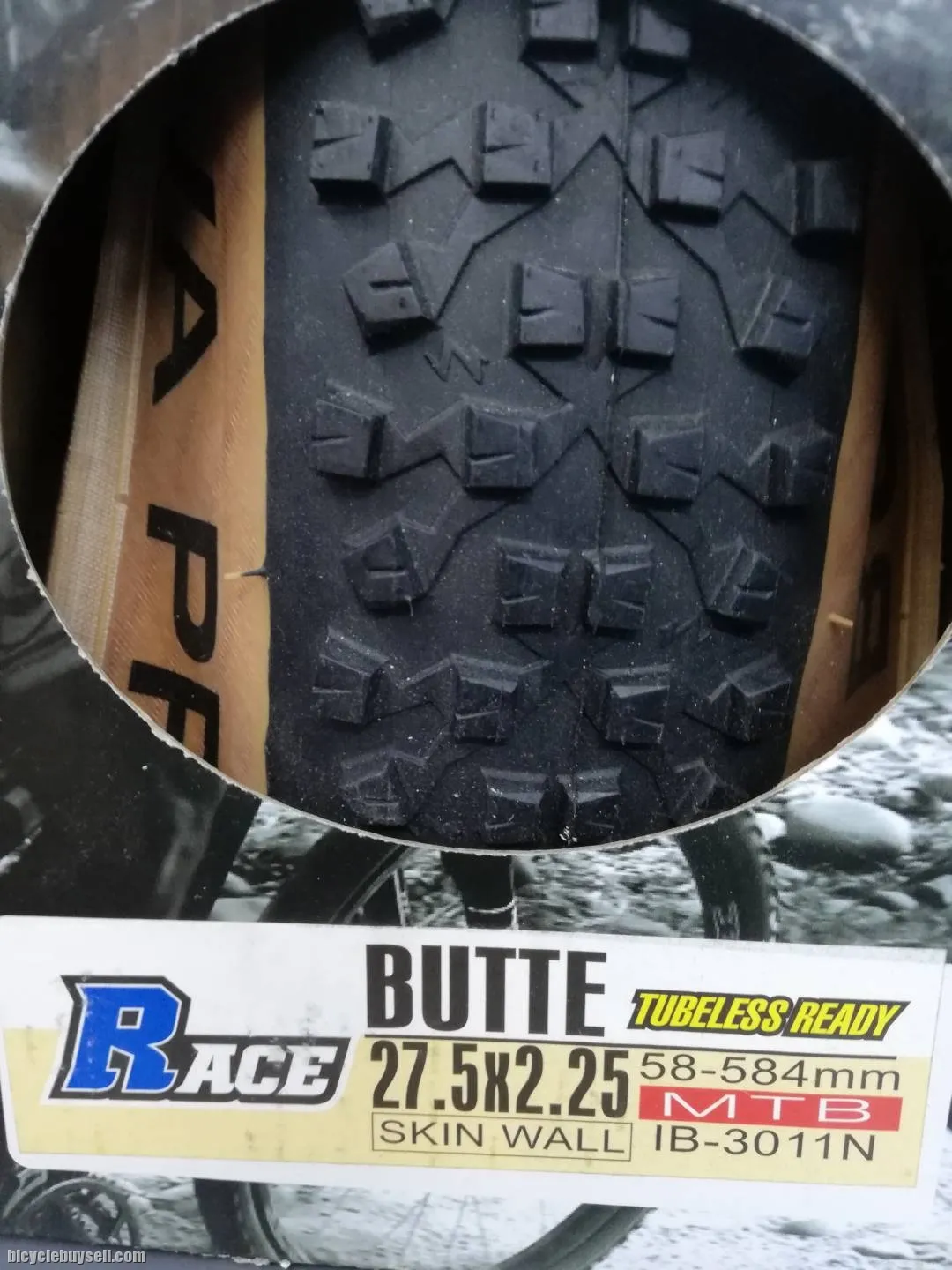 INNOVA PRO  BUTTE RACE SKIN WALL 27.5X 2.25 5(tubeless ready)