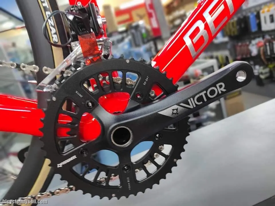 BENOTTO CARBON DISC BRAKE R300 ROAD BIKE