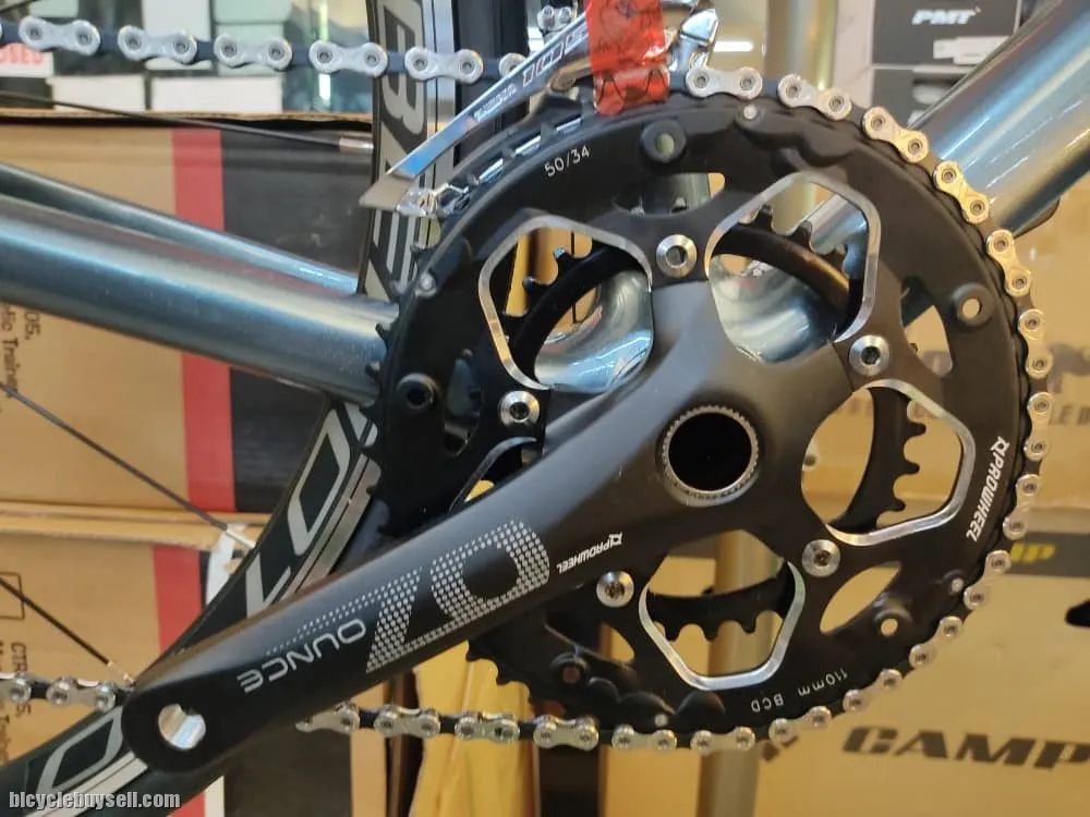 BENOTTO R100 CARBON ROAD BIKE WITH SHIMANO 105