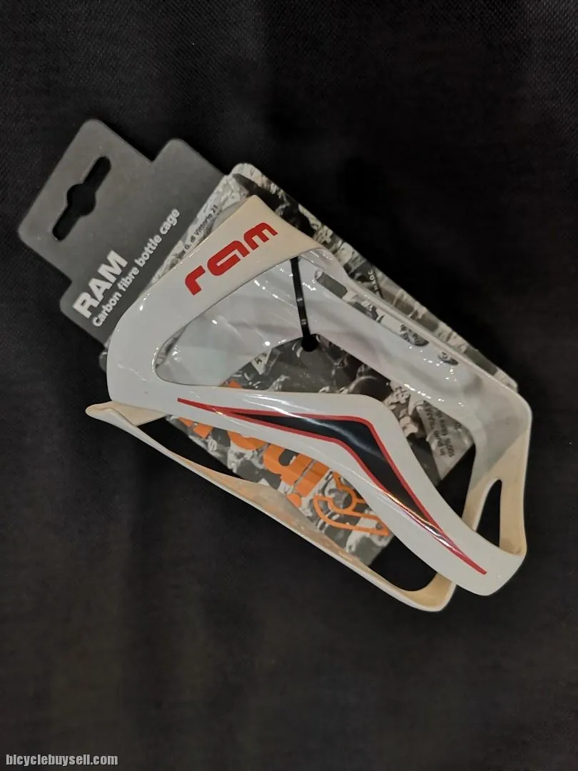 Cinelli RAM BIANCA carbon bottle cage