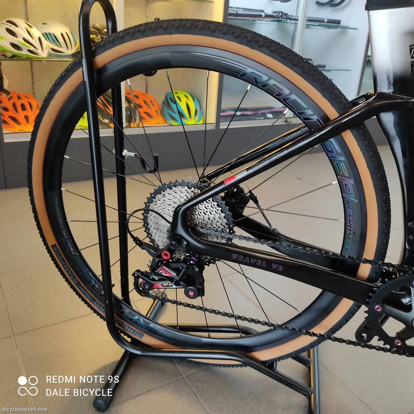 TWITTER V2 CARBON GRAVEL BIKE