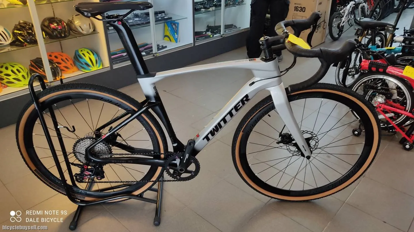 TWITTER V2 CARBON GRAVEL BIKE