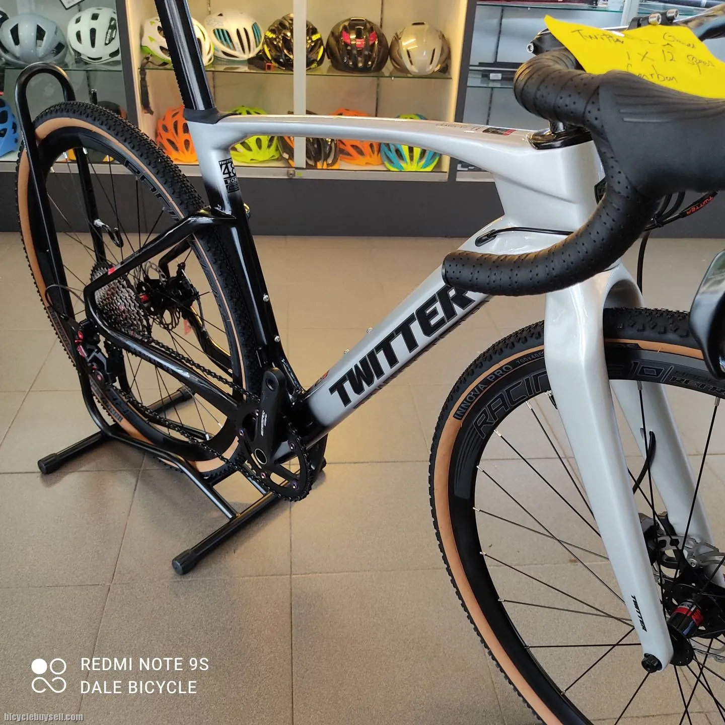 TWITTER V2 CARBON GRAVEL BIKE