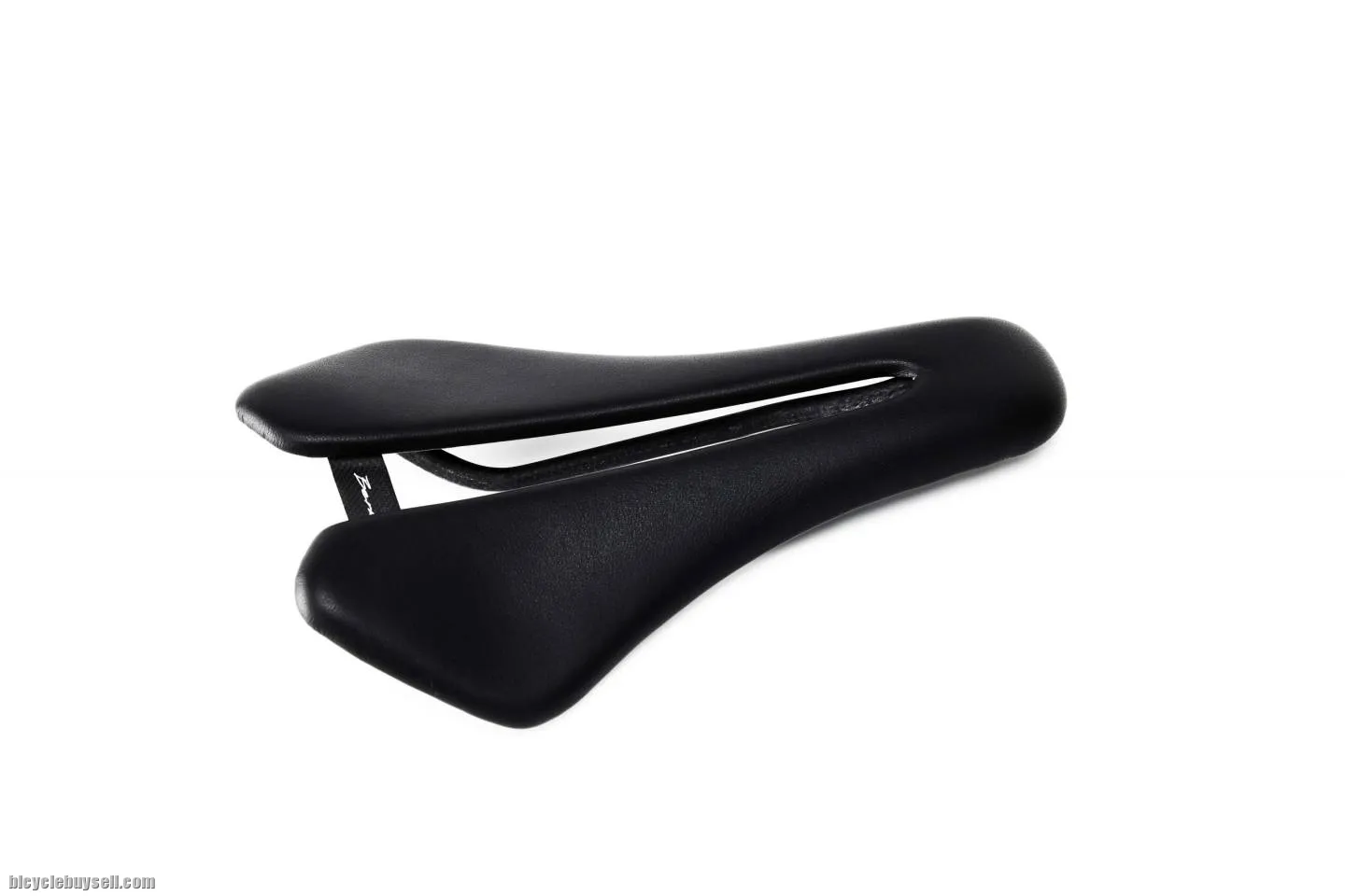 Berk Dila Padded Lightweight Short Saddle