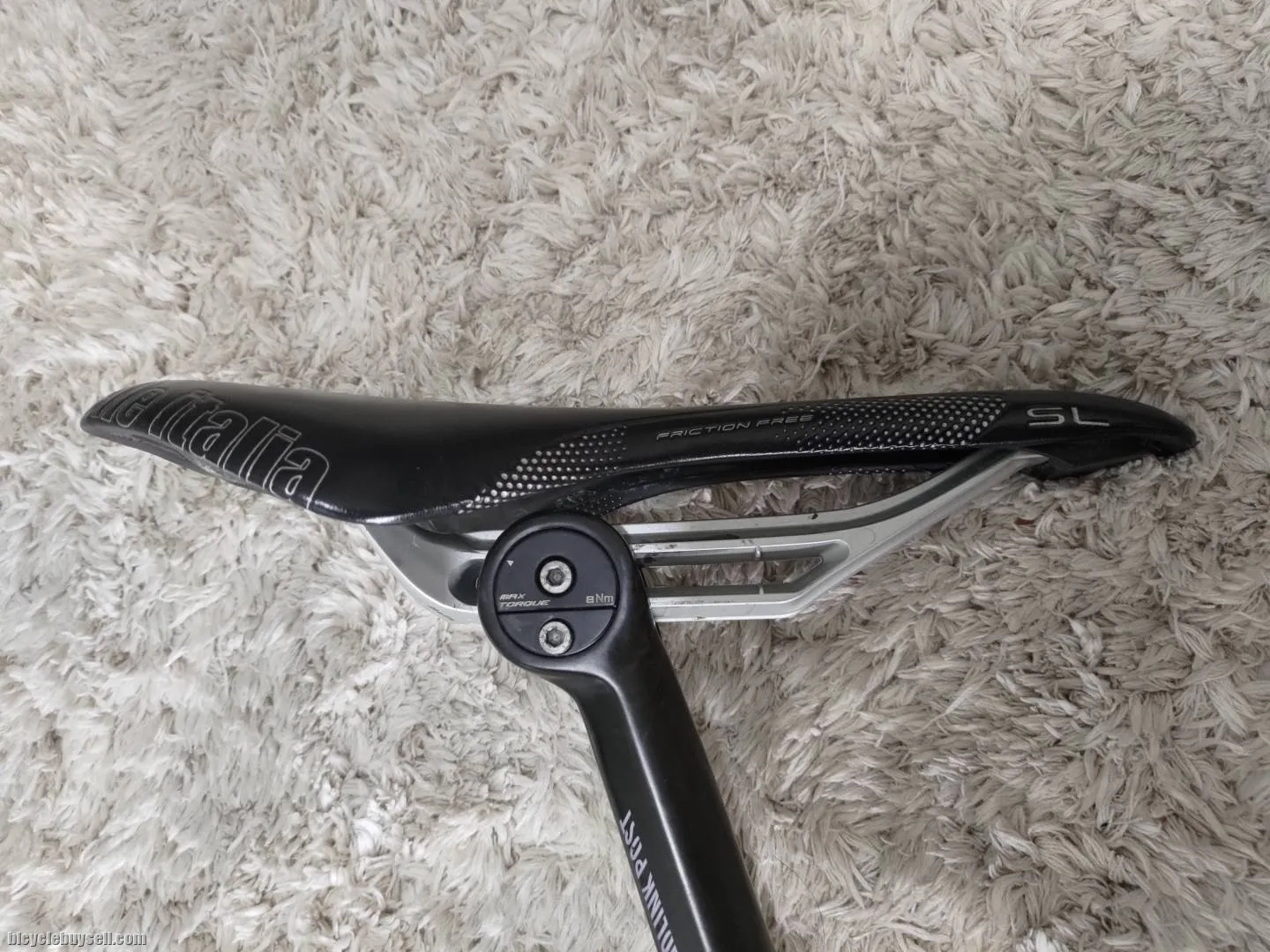Selle Italia Carbon Saddle SL and MONOLINK POST SLC 3