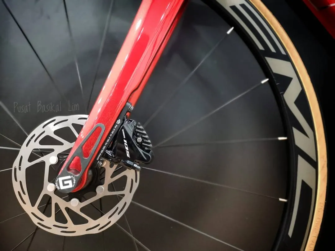 EMC Equip R3.3 Disc Carbon Road Bike