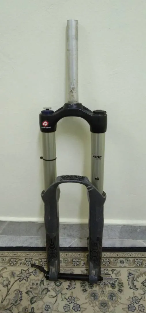 Rockshox totem