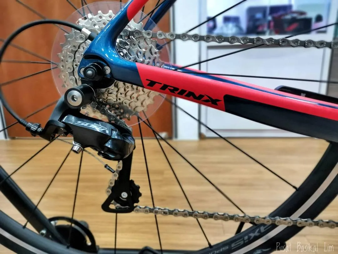 Trinx Rapid Carbon Road Bike (Shimano Sora 2x9 Speed)