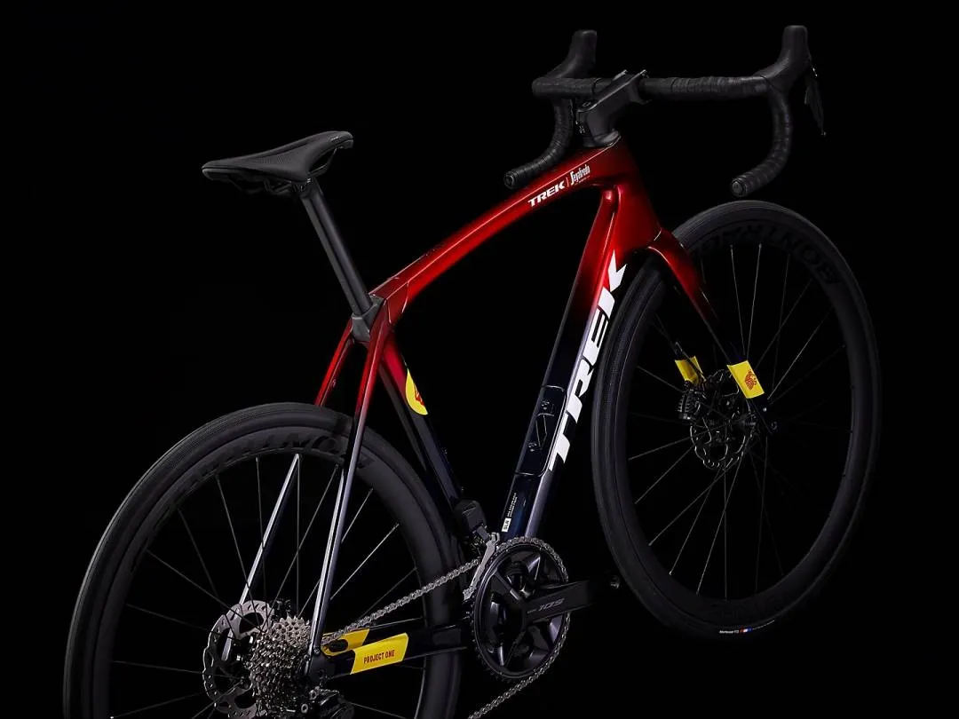 TREK DOMANE SLR 6 GEN4 (2023)