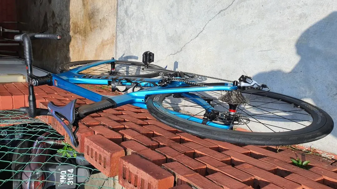 Used Carbon Twitter R10 Road Bike like new PJ