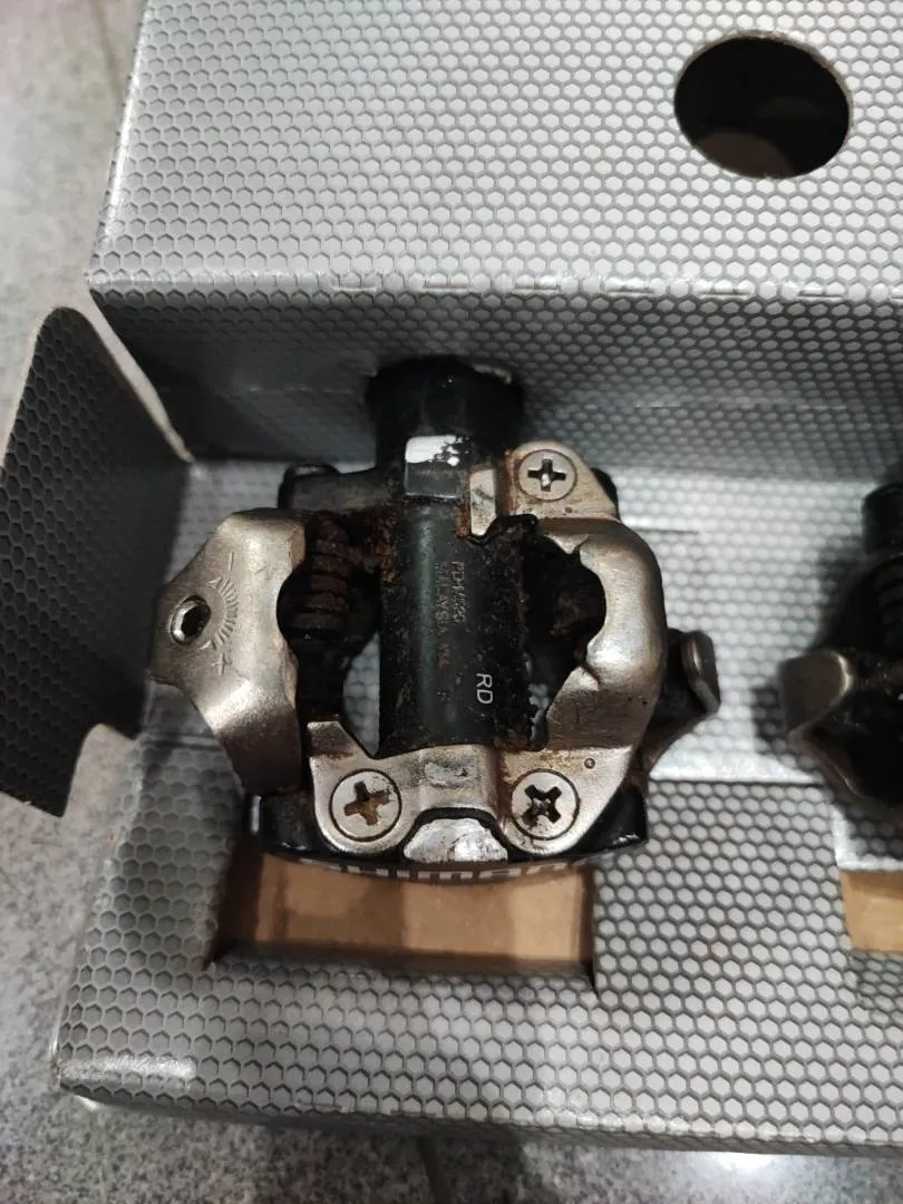 Sold - Original Shimano clipless pedal PD-M520