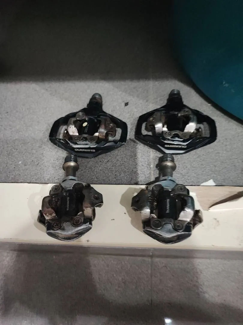 Sold - Original Shimano clipless pedal PD-M520