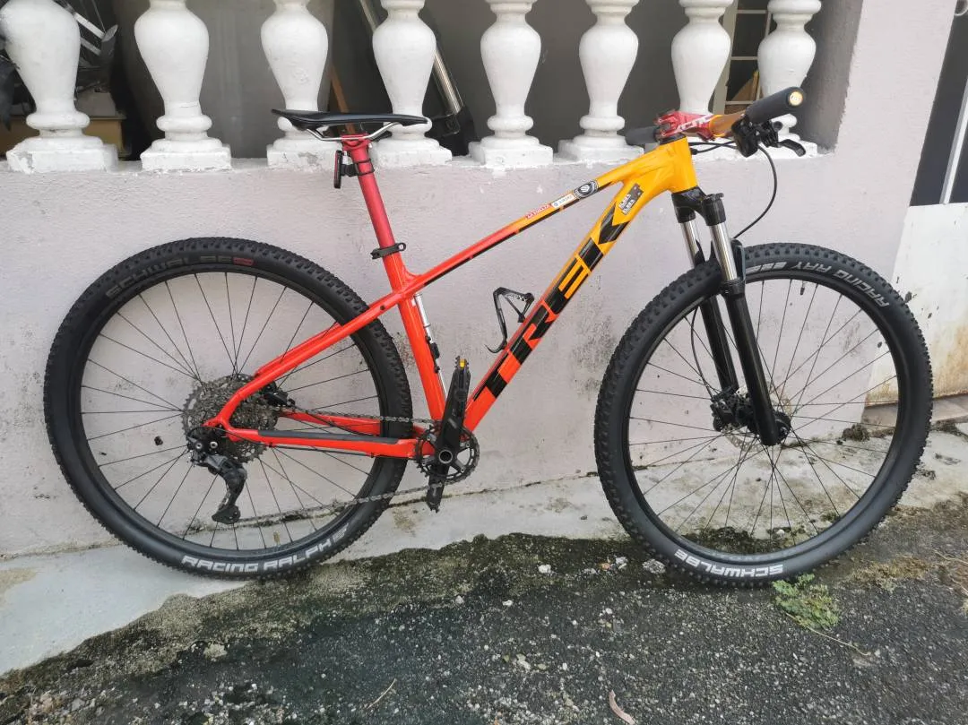 Trek Marlin 7 size M 17" 29er