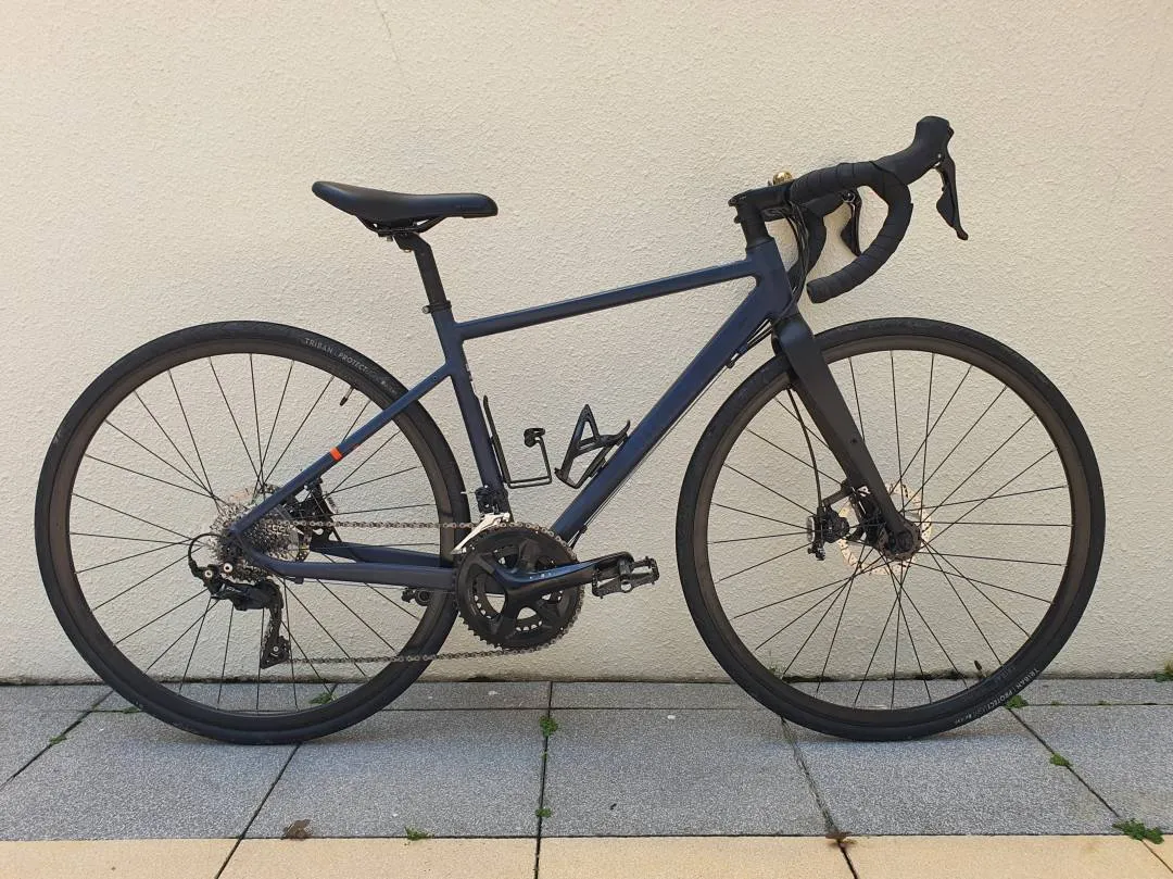 Triban RC 520 (Decathlon) disc road bike 105 (Size XS)